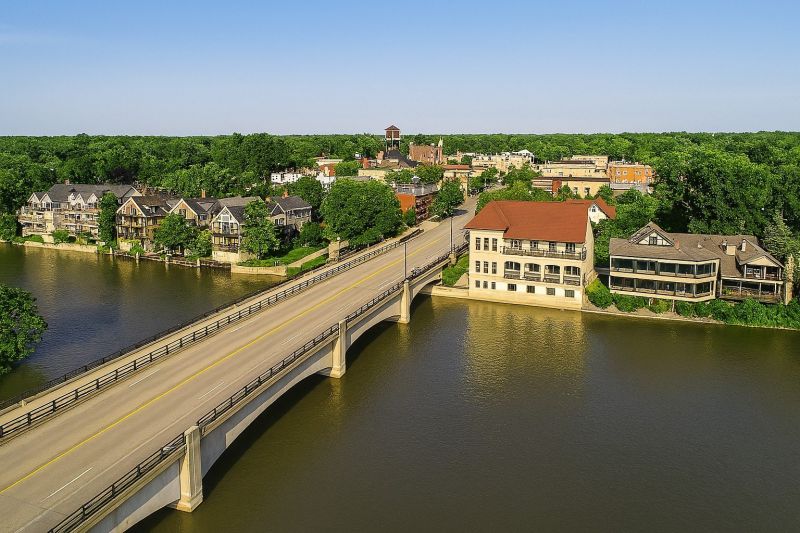 Local Privacy Fence Installation in Geneva, IL
